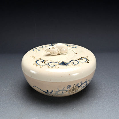 Antique Awata-yaki Lidded dish with Mouse Finial