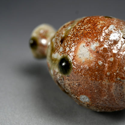 Shigaraki Ash Glazed Tokkuri Sake Flask ー古谷 剛敏 "信楽自然釉 徳利"