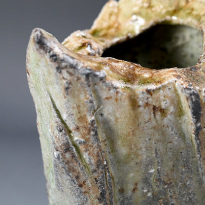 Iga Shinogi Vase ー新 学 “伊賀 鎬花入”
