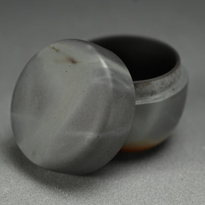Rare! Ao-Bizen Natsume Tea Container ー岸本明彦 "備前 棗"