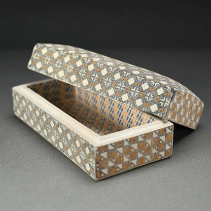 陶箱 ー山路和夫「剪紙繋型文陶筥」出品