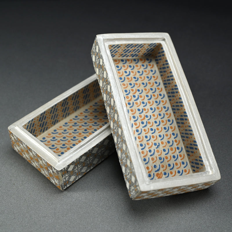 陶箱 ー山路和夫「剪紙繋型文陶筥」出品