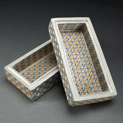 陶箱 ー山路和夫「剪紙繋型文陶筥」出品