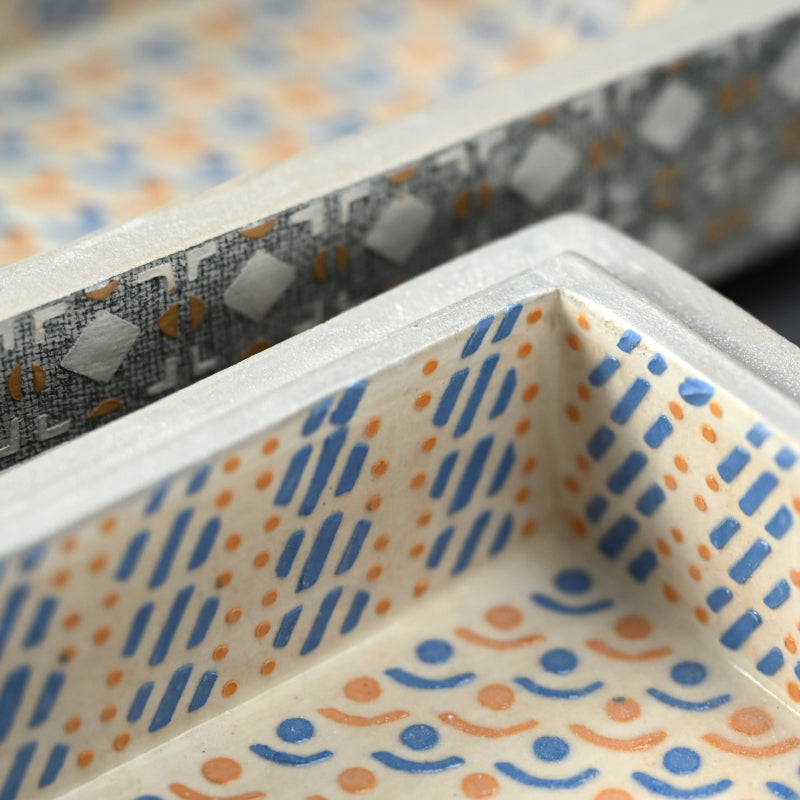 陶箱 ー山路和夫「剪紙繋型文陶筥」出品