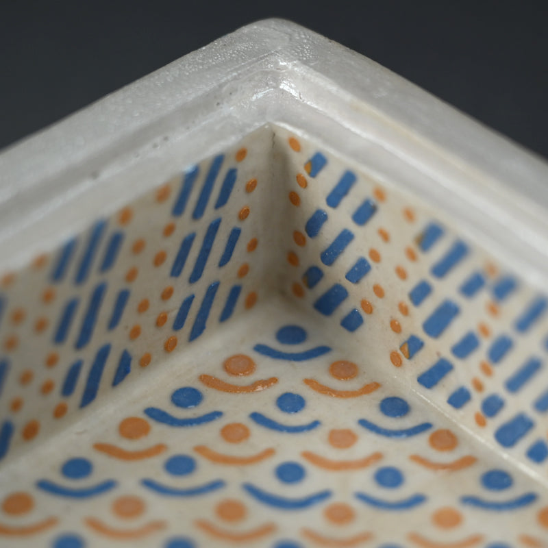 陶箱 ー山路和夫「剪紙繋型文陶筥」出品