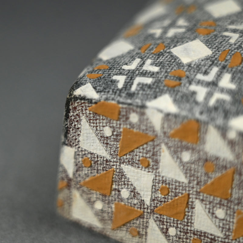 陶箱 ー山路和夫「剪紙繋型文陶筥」出品