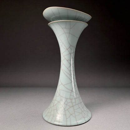Exquisite Tall Celadon Koro ー浦口 雅行 "青瓷香爐"