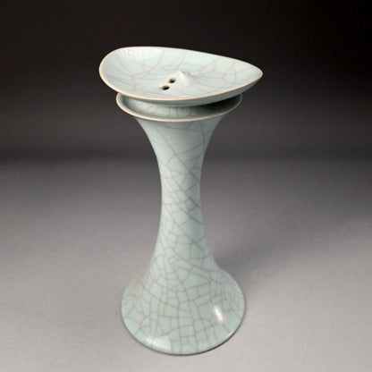 Exquisite Tall Celadon Koro ー浦口 雅行 "青瓷香爐"