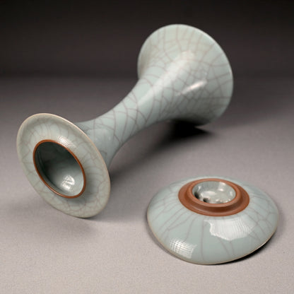 Exquisite Tall Celadon Koro ー浦口 雅行 "青瓷香爐"