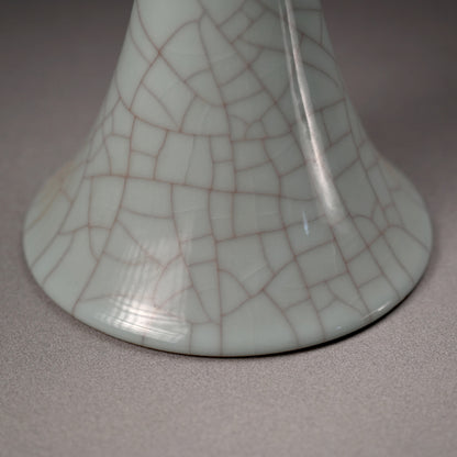 Exquisite Tall Celadon Koro ー浦口 雅行 "青瓷香爐"