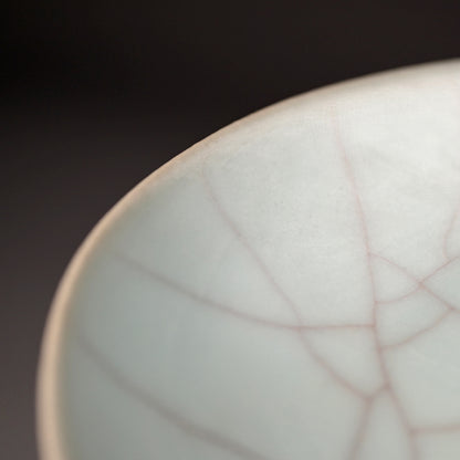 Exquisite Tall Celadon Koro ー浦口 雅行 "青瓷香爐"