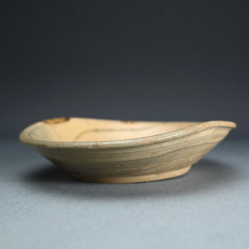 Momoyama to Early Edo Shino-Oribe Bowl Set