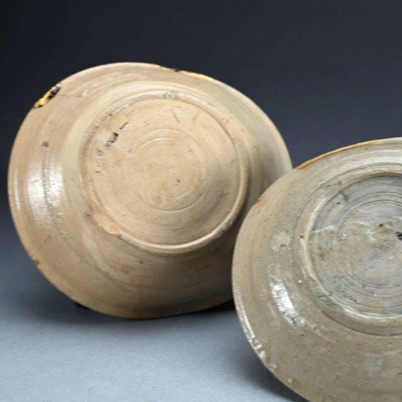 Momoyama to Early Edo Shino-Oribe Bowl Set