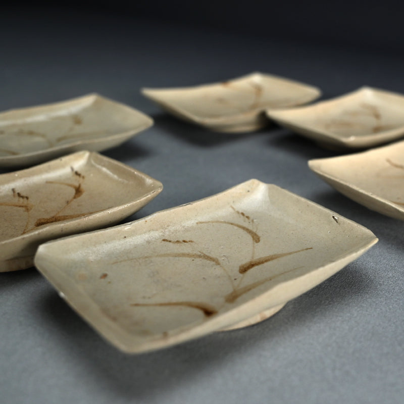 Edo period set 6 Small Dishes Decorated with Autumn Grass