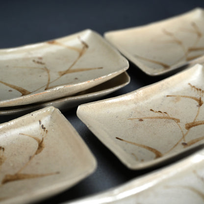 Edo period set 6 Small Dishes Decorated with Autumn Grass