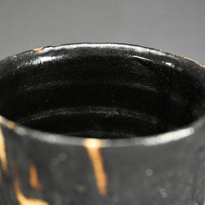 Contemporary Kuro-Oribe Vase ー林 恭助 "黒織部 花入"
