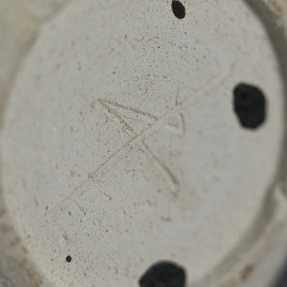 Contemporary Kuro-Oribe Vase ー林 恭助 "黒織部 花入"