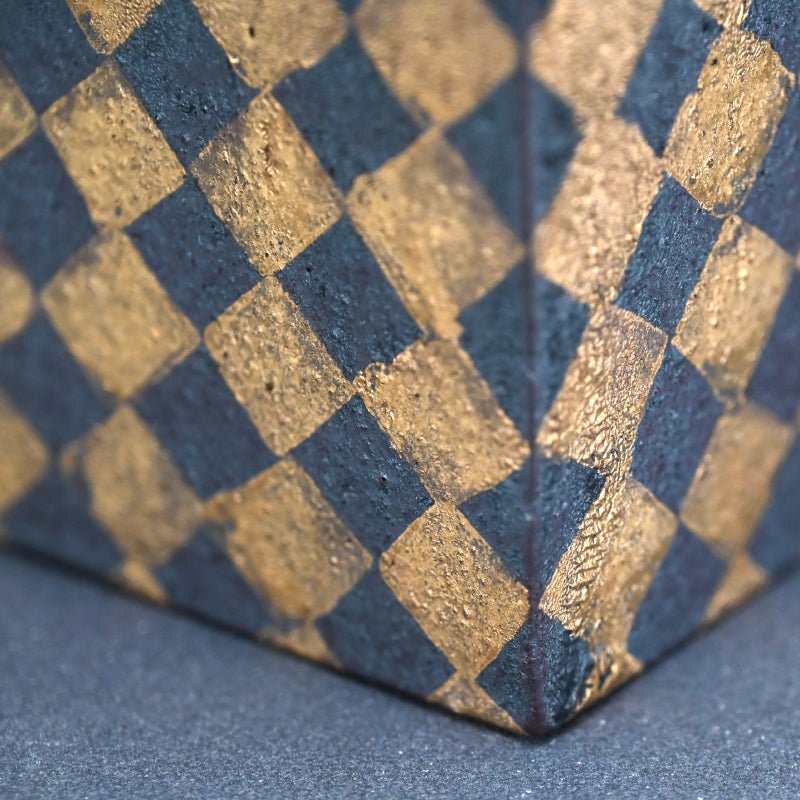 Gold and Black Geometric Ceramic box ー山本 教行 "金彩陶角筥"