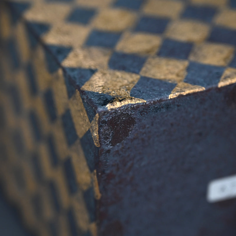 Gold and Black Geometric Ceramic box ー山本 教行 "金彩陶角筥"