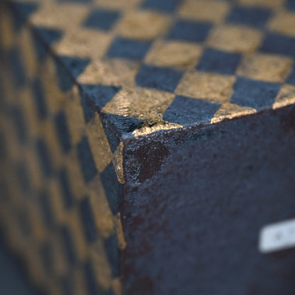 Gold and Black Geometric Ceramic box ー山本 教行 "金彩陶角筥"