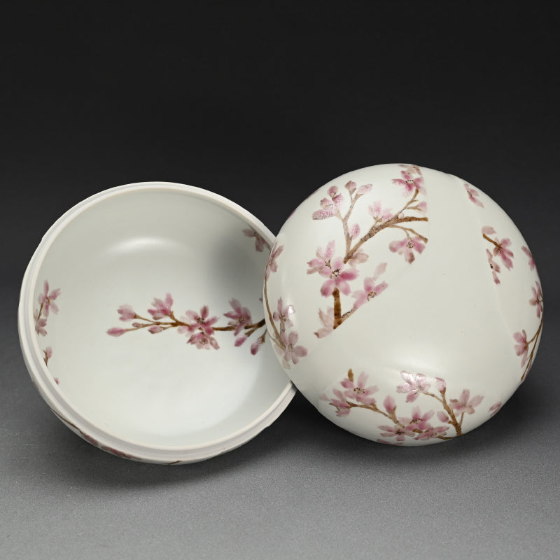 現代陶箱 桜ー丹澤裕子「桜文陶筥」 / 丹沢裕子 – Kura Monzen Gallery