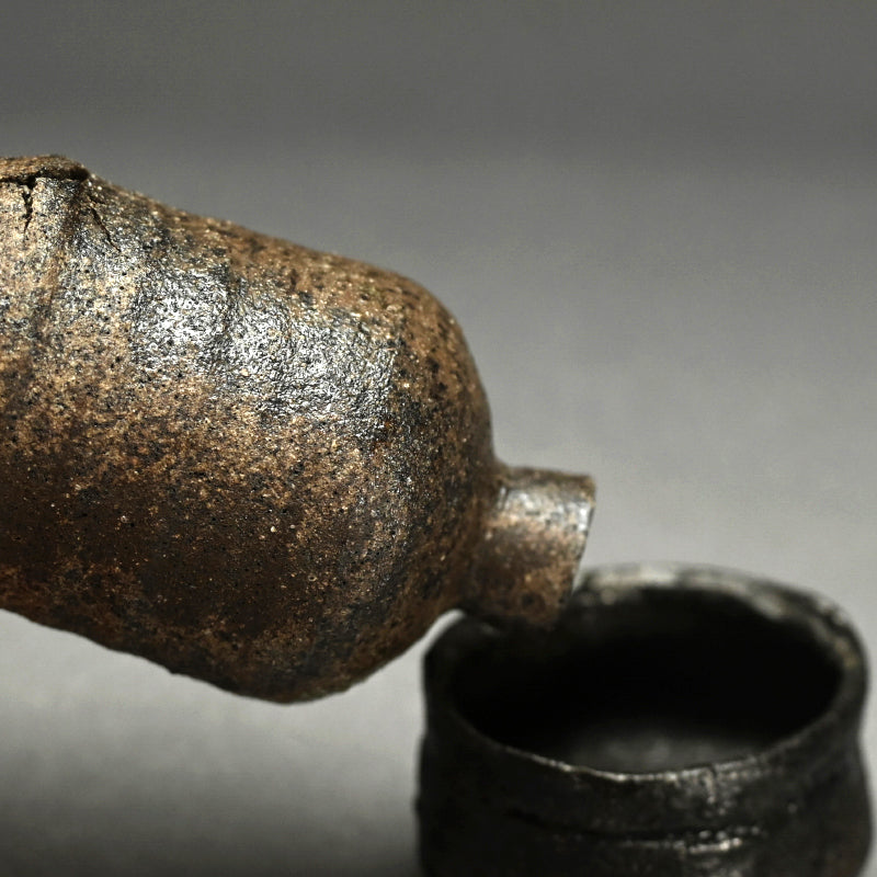 Classic Ash Glazed Tokkuri ー加守田 章二 "徳利"