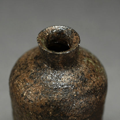 Classic Ash Glazed Tokkuri ー加守田 章二 "徳利"