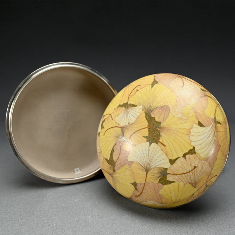 Cloisonne box (ginkgo leaves) ー石坂 久美子 “有線七宝蓋物 (いちょう)”