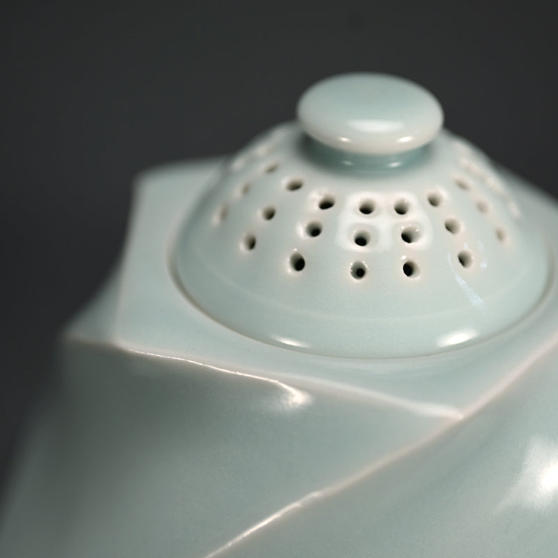 Mentori Porcelain Incense Burner