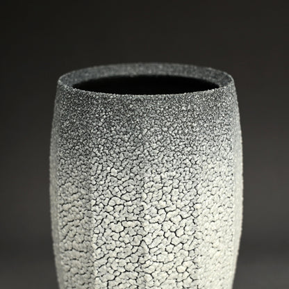 Contemporary Aoshino Vase ー酒井 博司 "藍色志野花入れ"