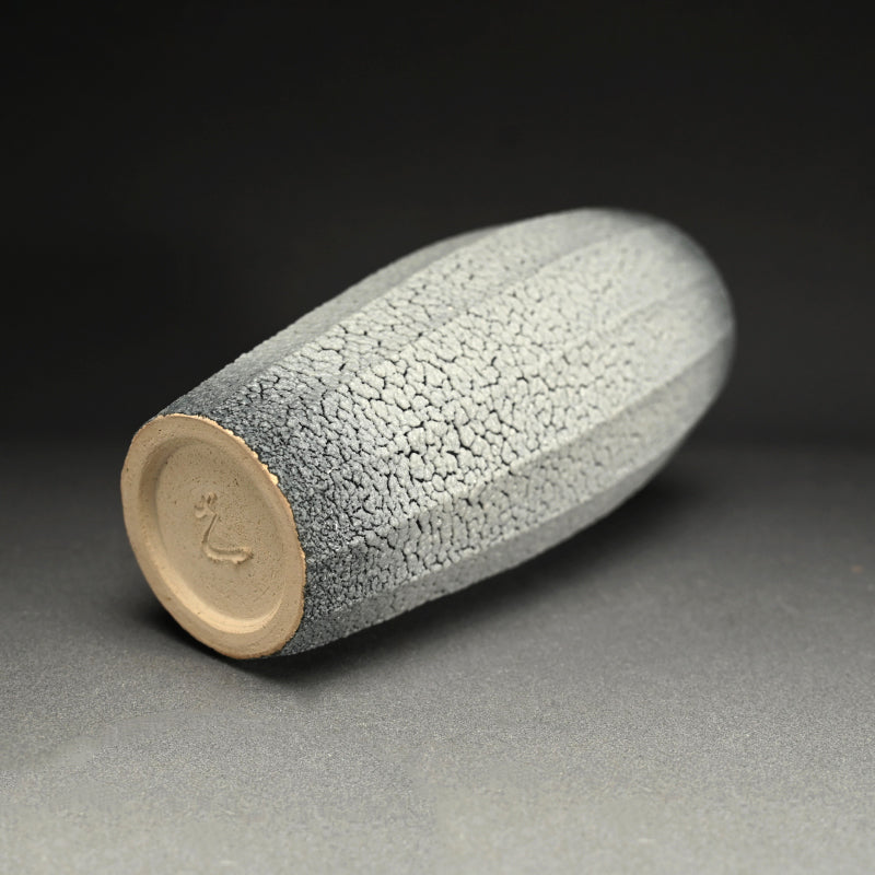 Contemporary Aoshino Vase ー酒井 博司 "藍色志野花入れ"