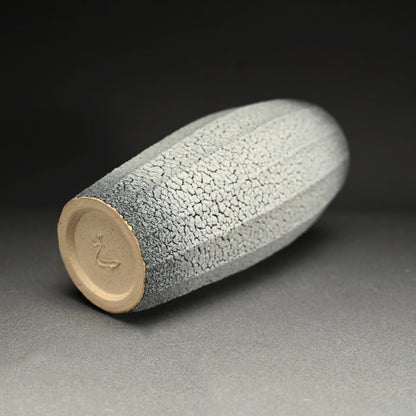 Contemporary Aoshino Vase ー酒井 博司 "藍色志野花入れ"