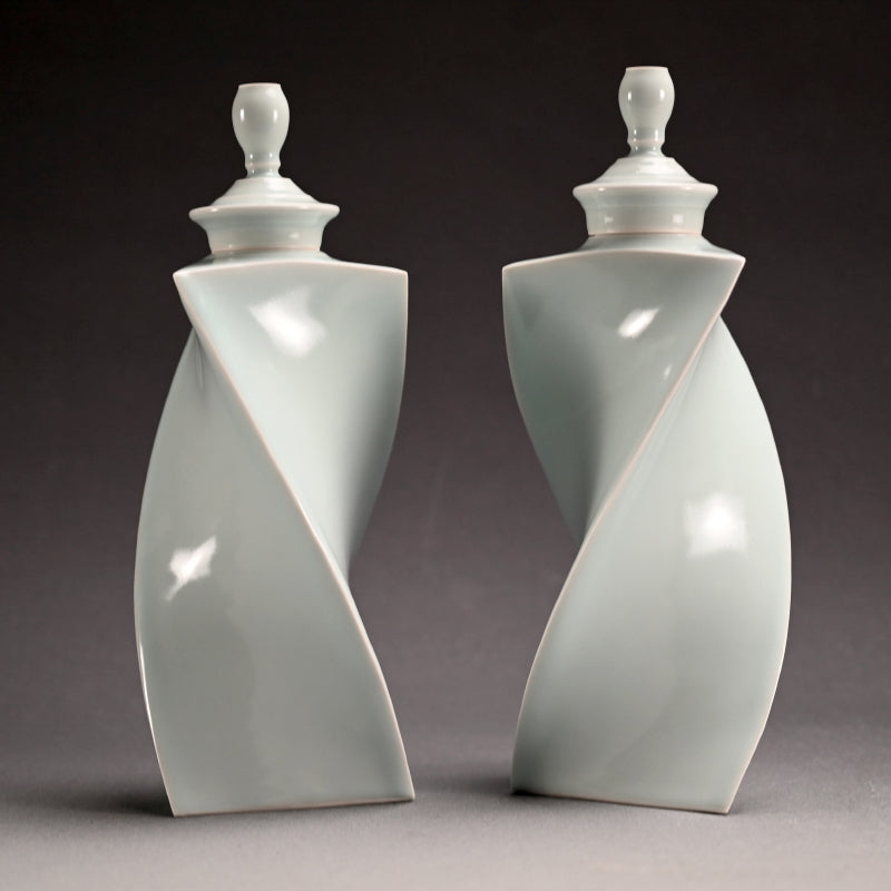 Pair Mentori Covered Vases ー"青白磁 対面取蓋物"