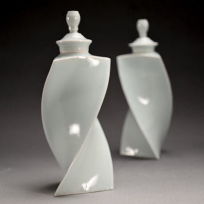 Pair Mentori Covered Vases ー"青白磁 対面取蓋物"