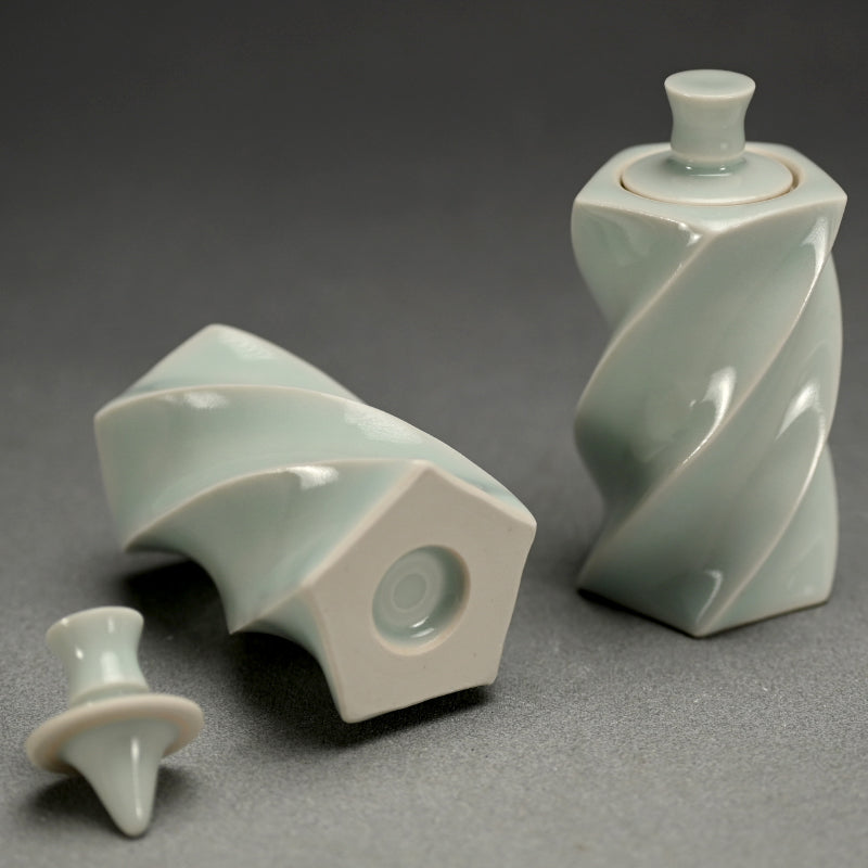 Pair Mentori Covered Bottle Vases ー"青白磁 対面取蓋物"