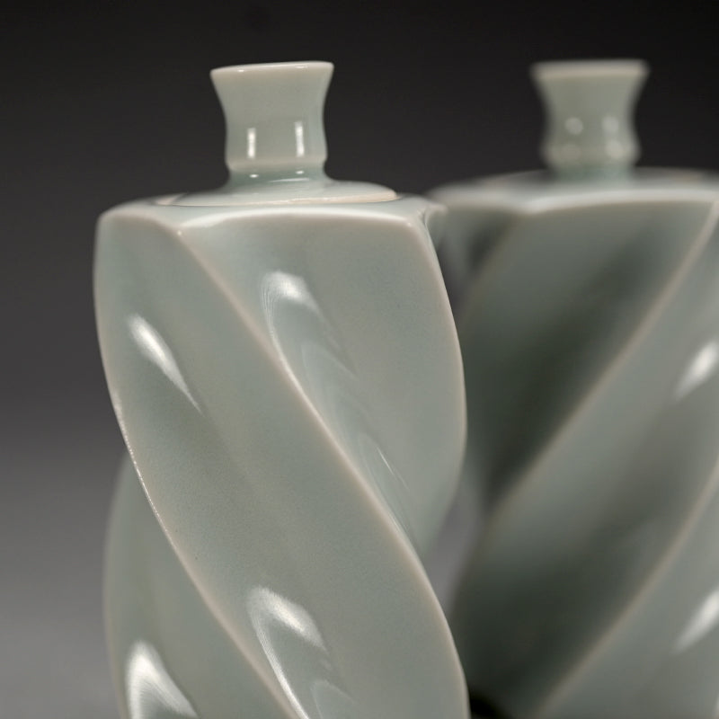 Pair Mentori Covered Bottle Vases ー"青白磁 対面取蓋物"