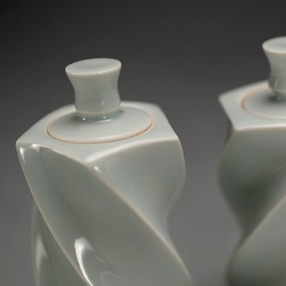 Pair Mentori Covered Bottle Vases ー"青白磁 対面取蓋物"