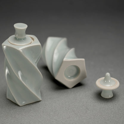 Pair Mentori Covered Bottle Vases ー"青白磁 対面取蓋物"