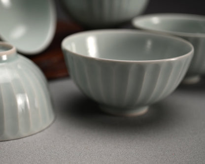 Set Five Seihakuji Porcelain Bowls ー"青白磁鉢五客組"