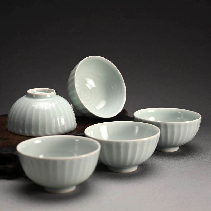 Set Five Seihakuji Porcelain Bowls ー"青白磁鉢五客組"