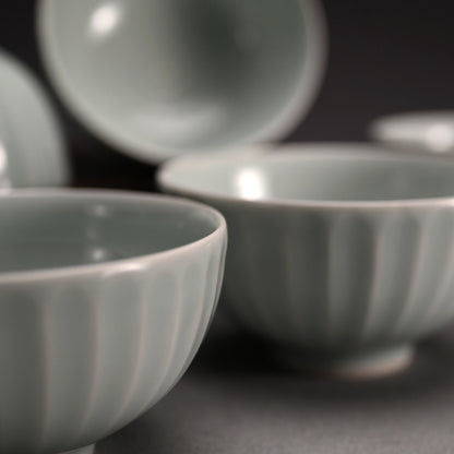 Set Five Seihakuji Porcelain Bowls ー"青白磁鉢五客組"