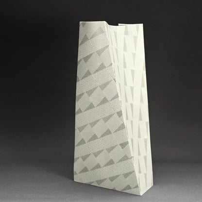 Ceramic Vase ー長江 重和 "平行四辺形からのかたち"
