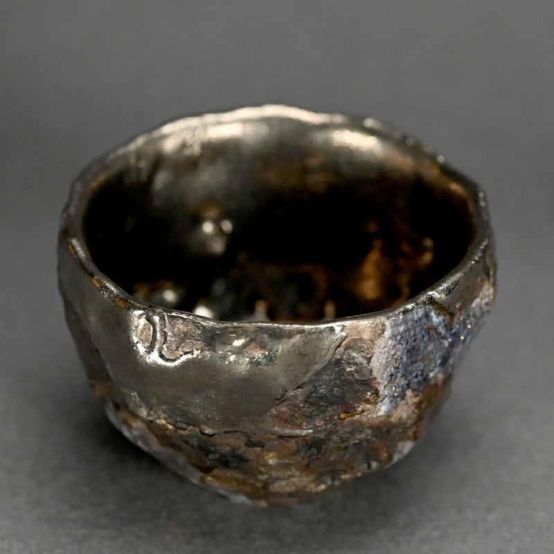 Sake cup Guinomi ー稲吉 オサム "白金彩刳貫 ぐい吞み"