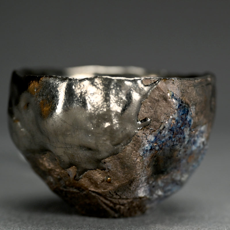 Sake cup Guinomi ー稲吉 オサム "白金彩刳貫 ぐい吞み"