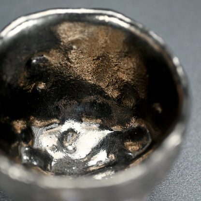 Sake cup Guinomi ー稲吉 オサム "白金彩刳貫 ぐい吞み"
