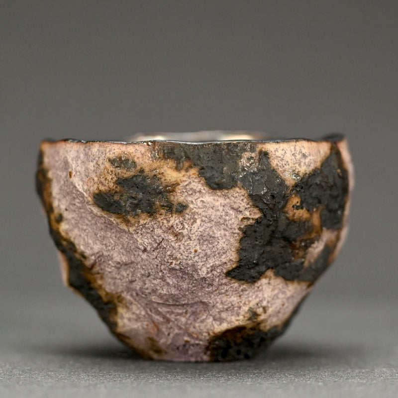 Sake cup Guinomi ー稲吉 オサム “白金彩刳貫 ぐい吞み”