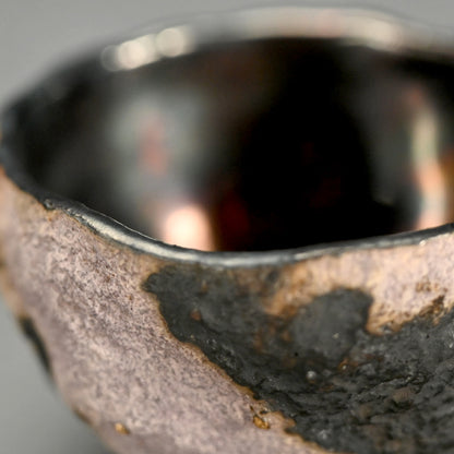 Sake cup Guinomi ー稲吉 オサム “白金彩刳貫 ぐい吞み”