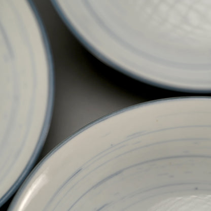 静かな染付鉢セット ー近藤髙弘「めだか染付鉢」