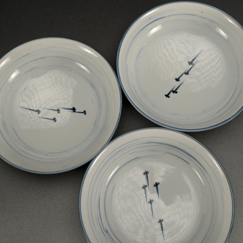 静かな染付鉢セット ー近藤髙弘「めだか染付鉢」