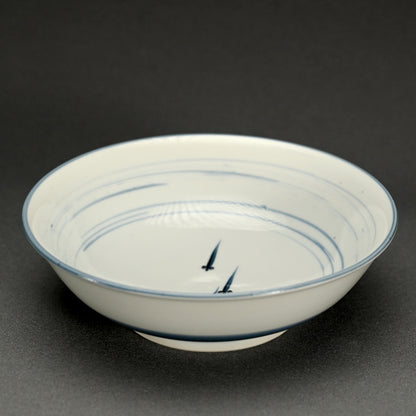 静かな染付鉢セット ー近藤髙弘「めだか染付鉢」